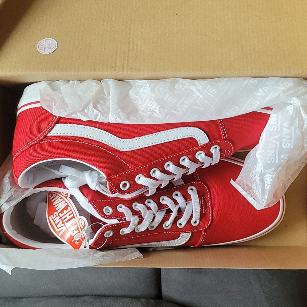 Men Red Vans Ward Lo